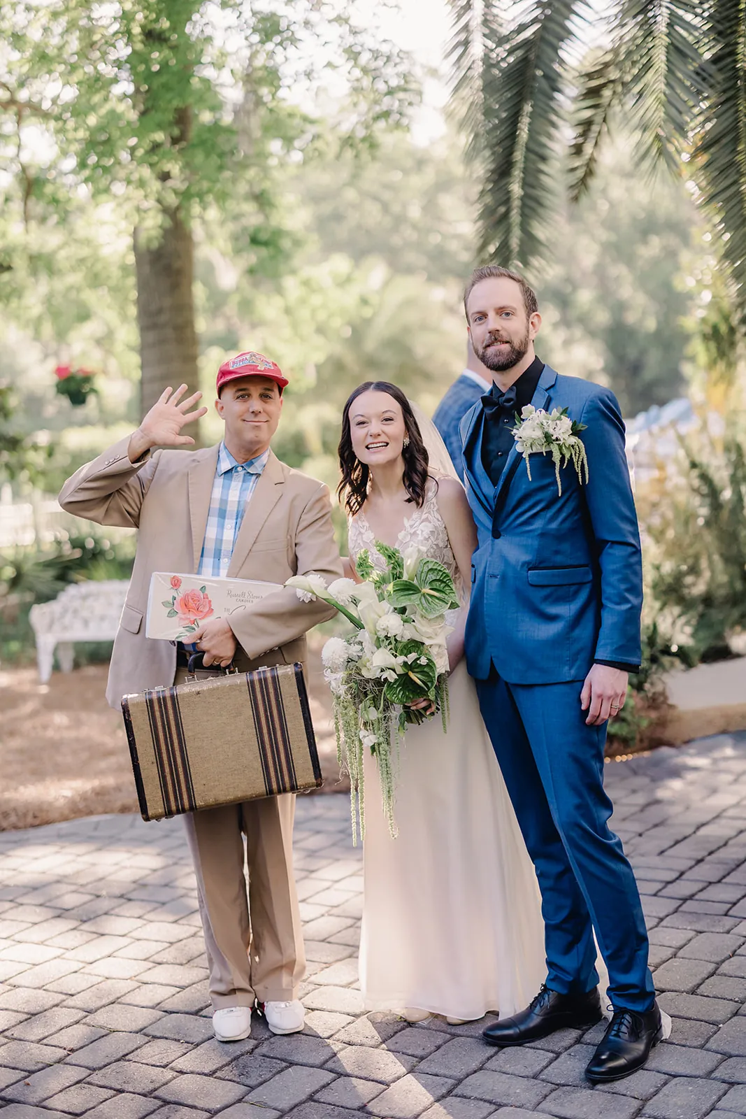Get Gumped performer meeting guests outdoors